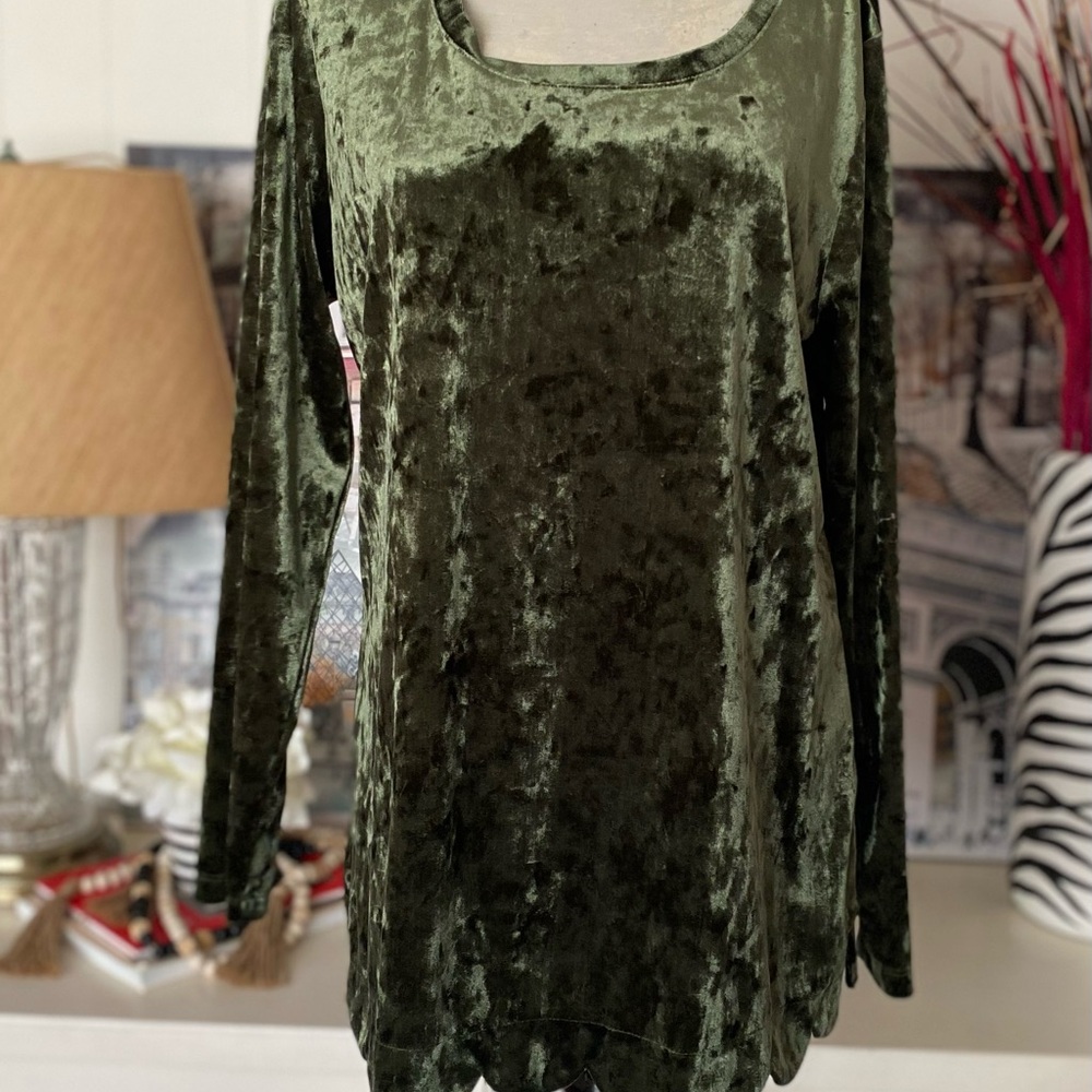 Isaac Mizrahi Live! Crushed Velvet Green Scallop Hem Long Sleeve Top Women's Md
